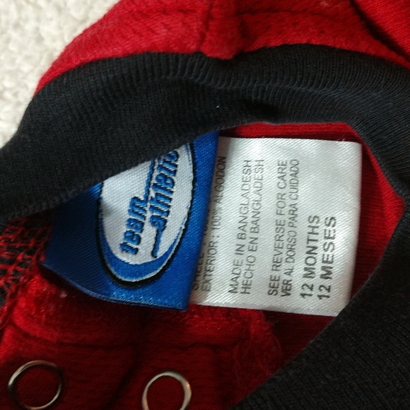 2/$15 Arkansas Razorbacks Long Sleeve Onesie 12 Months - Picture 3 of 6